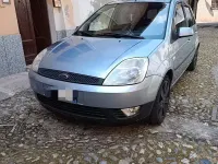 Usata Ford Fiesta 68 CV (50 kW) 2005 Bluazzurro Utilitaria