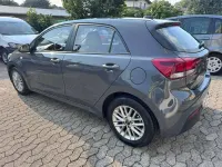 Usata Kia Rio Style 101 CV (74 kW) 2021 Grigio Berlina