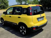 Usata Fiat Panda Cross 71 CV (52 kW) 2025 Giallo Utilitaria