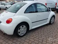 Usata VW New Beetle 90 CV (66 kW) 2001 Bianco Utilitaria