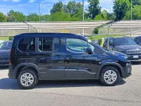 Neu Peugeot Rifter Allure 102 PS (75 kW) 2025 Schwarz Van / Kleinbus