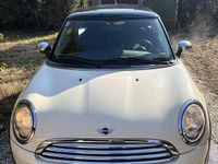 Usata Mini Cooper 120 CV (88 kW) 2010 Beige Utilitaria