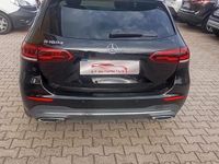 Usata Mercedes B200 150 CV (110 kW) 2022 Nero Monovolume