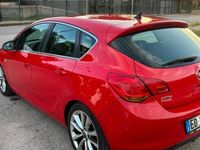 Usata Opel Astra 82 CV (60 kW) 2010 Rosso Berlina