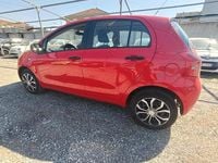 Usata Toyota Yaris Sol 69 CV (50 kW) 2008 Rosso Utilitaria