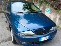 Usado Lancia Ypsilon 60 HP (44 kW) 2001 Citadino