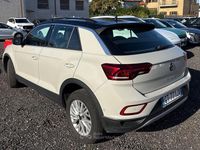 Usata VW T-Roc Life 150 CV (110 kW) 2024 Beige SUV