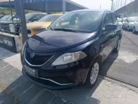 Usata Lancia Ypsilon 69 CV (50 kW) 2016 Blu Utilitaria