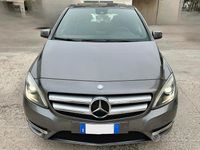 Usata Mercedes B200 Premium 156 CV (114 kW) 2012 Grigio Monovolume