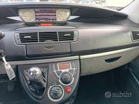 Usata Peugeot 807 163 CV (119 kW) 2012 Grigio Monovolume