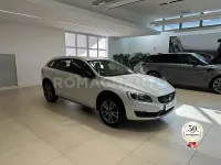 Usata Volvo V60 CC Plus 150 CV (110 kW) 2017 Bianco Station wagon