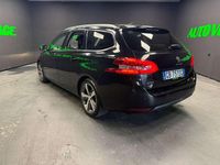 Gebraucht Peugeot 308 Allure 131 PS (96 kW) 2020 Schwarz Kombi