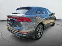 Usata Audi Q8 Sport 286 CV (210 kW) 2023 Grigio daytona SUV