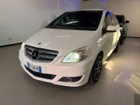 Usata Mercedes B180 Executive 109 CV (80 kW) 2011 Bianco Utilitaria