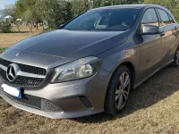 Usata Mercedes A180 109 CV (80 kW) 2017 Grigio Utilitaria