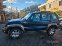 Usata Jeep Cherokee Sport 163 CV (119 kW) 2005 Blu SUV