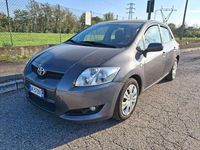 Usata Toyota Auris 90 CV (66 kW) 2007 Grigio Berlina