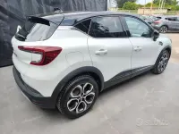 Usata Renault Captur 101 CV (74 kW) 2023 Bianco SUV