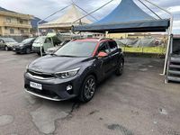 Usata Kia Stonic Urban 120 CV (88 kW) 2019 Gray SUV