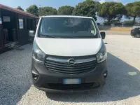 Usata Opel Vivaro 145 CV (106 kW) 2017 Bianco Monovolume