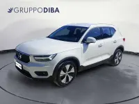 Usata Volvo XC40 Momentum 150 CV (110 kW) 2020 Bianco SUV