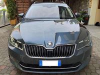 Usata Skoda Superb 190 CV (139 kW) 2016 Grigio Station wagon