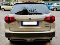 Usata Suzuki Vitara 102 CV (75 kW) 2023 Avorio africa/nero SUV
