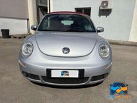 Usata VW New Beetle Edition 105 CV (77 kW) 2007 Argento Utilitaria