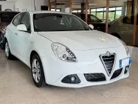 Gebraucht Alfa Romeo Giulietta Distinctive 105 PS (77 kW) 2013 Weiß Kleinwagen