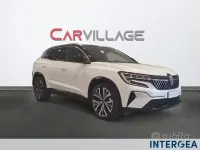 Usata Renault Austral Iconic 200 CV (147 kW) 2023 Bianco SUV