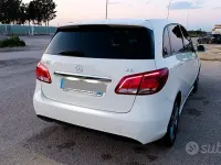 Usata Mercedes B160 90 CV (66 kW) 2015 Bianco Utilitaria