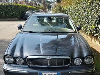Usata Jaguar XJ 258 CV (189 kW) 2004 Grigio Berlina