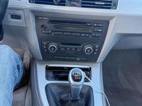 Usata BMW 318 143 CV (105 kW) 2009 Grigio Berlina