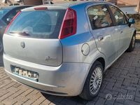 Usata Fiat Punto 90 CV (66 kW) 2007 Grigio Utilitaria
