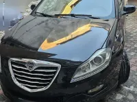 Usata Lancia Delta Gold 120 CV (88 kW) 2012 Utilitaria