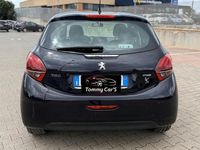 Usata Peugeot 208 80 CV (58 kW) 2016 Blu Utilitaria