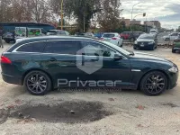 Usata Jaguar XF Sportbrake Business Edition 163 CV (119 kW) 2014 Verde Station wagon