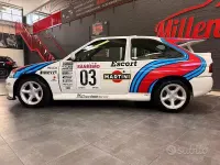 Usata Ford Escort RS 220 CV (161 kW) 1993 Bianco Berlina