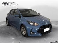 Usata Toyota Yaris Hybrid Active 116 CV (85 kW) 2020 Urban blue Berlina