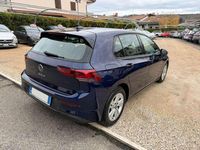 Usata VW Golf VIII Life 116 CV (85 kW) 2022 Blu Berlina