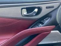 Usata Infiniti Q60 Sport Tech 405 CV (297 kW) 2017 Bianco perla Coupé