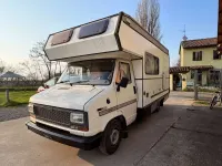 Usata Fiat Ducato 79 CV (58 kW) 1983 Beige Furgone