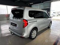 Usata Mercedes 180 116 CV (85 kW) 2024 Grigio helvin metallizzato Berlina