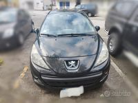 Usata Peugeot 207 70 CV (51 kW) 2014 Nero Utilitaria