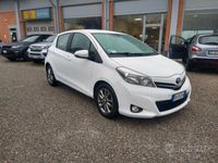 usata Toyota Yaris 1.4 D-4D 5 porte 12 MESI GARANZIA UNI