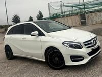 Usata Mercedes B200 Premium 140 CV (102 kW) 2017 Utilitaria