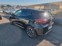 Usata Renault Clio V Techno 100 CV (73 kW) 2022 Nero Berlina