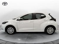 Usata Toyota Yaris Hybrid Active 116 CV (85 kW) 2024 Bianco Berlina
