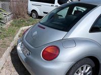 Usata VW New Beetle 105 CV (77 kW) 2004 Grigio Utilitaria