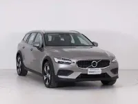 Usata Volvo V60 CC Business Edition 197 CV (144 kW) 2022 Grigio Station wagon